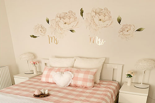 floral touch to bedroom